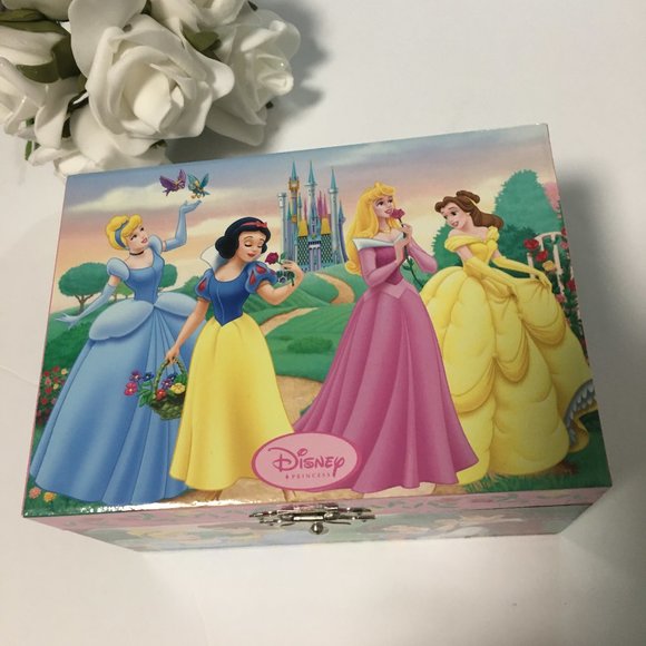 Disney Princesses 2003 Cinderella /Snow White/Aurora/Belle Music Jewelry Box - Picture 1 of 13